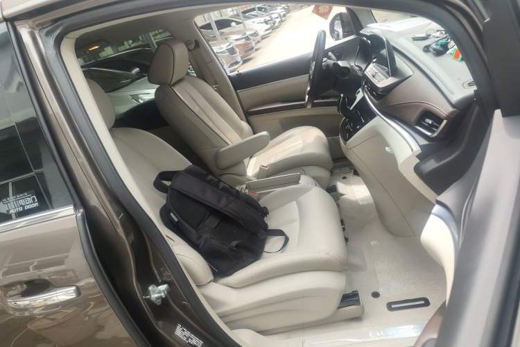 Used Buick GL8 2021 Land Cruiser Executive 652T Premium Model