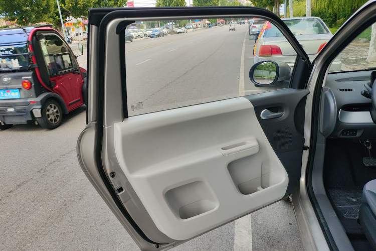 Used Changan Lumin 2023 301km Honey Dew Edition