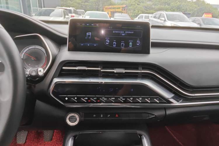 Used Zotye T500 2018 1.5T Manual Luxury Model Audio And AC Panel