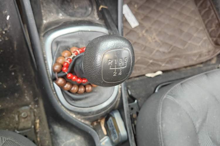 Used Kia K2 2015 Sedan 1.4L MT GLS