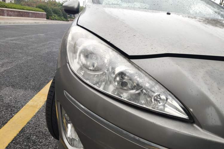 Used Peugeot 408 2011 2.0L Manual Luxury Edition