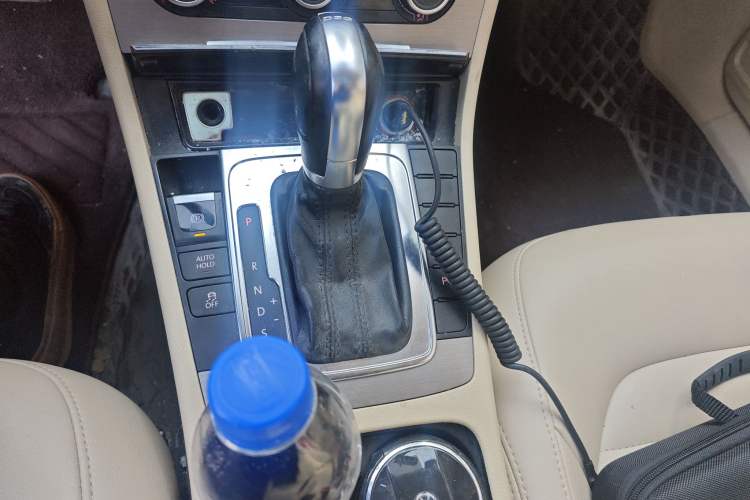 Used Volkswagen Magotan 2013 1.8TSI Premier Model Gear Lever