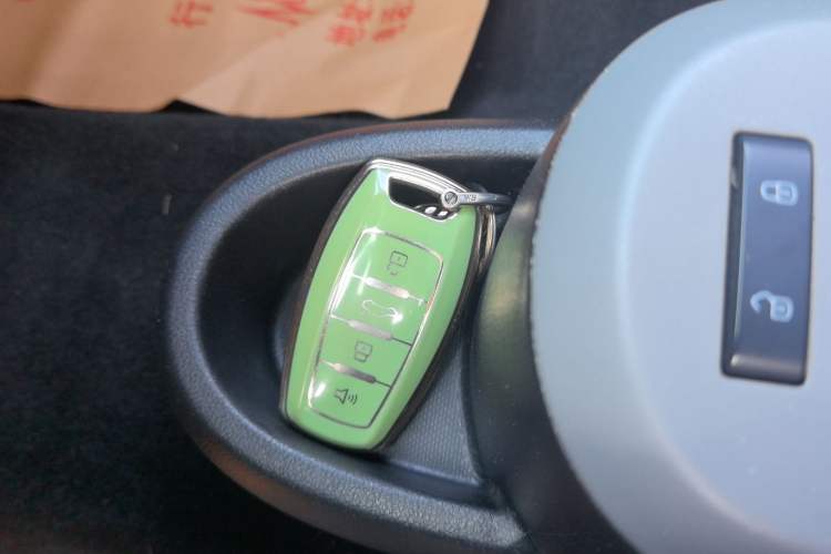 Used ORA Black Cat 2022 301km "Cute & Dynamic" Phosphate Iron Lithium Vehicle Key