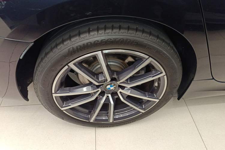 Used BMW 3 Series 2022 325Li M Sport Package Right Rear Wheel Hub