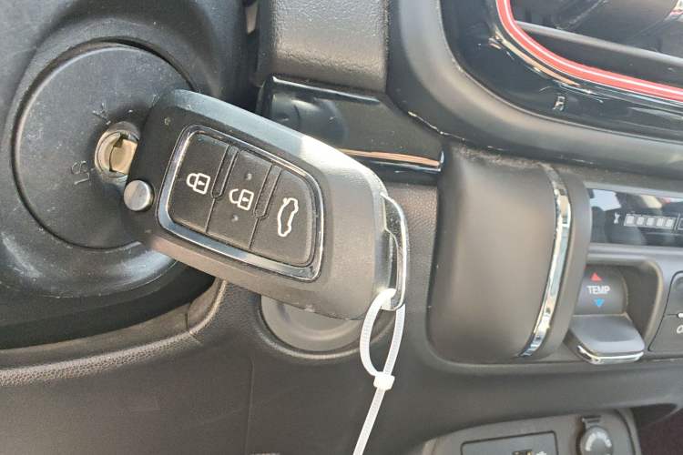 Used Dongfeng Aeolus AX4 2017 1.6L DCT Trendy Style