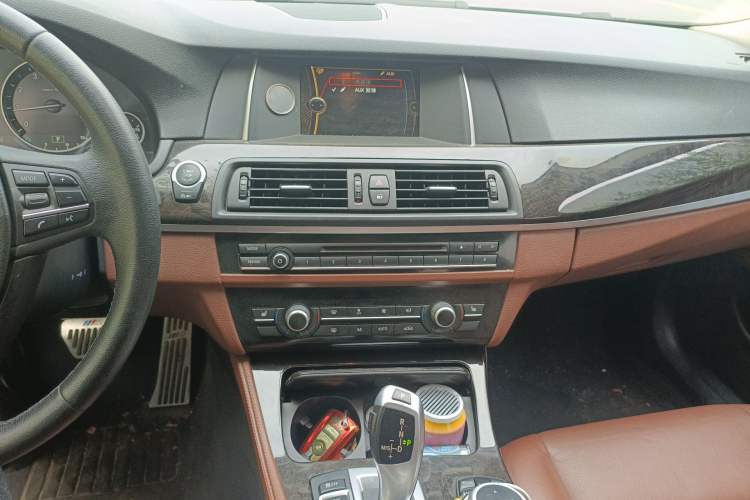 Used BMW 5 Series 2013 525Li Leading Model Audio And AC Panel