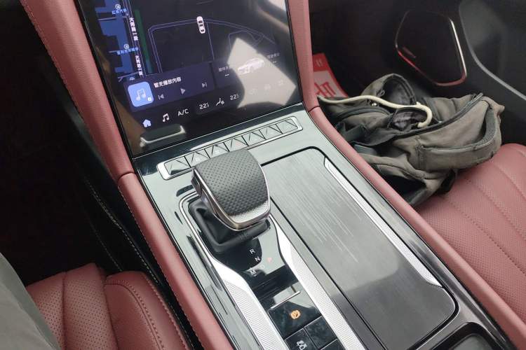 Used Hongqi H5 2025 1.5T DCT Qiyun 500 000th Unit Commemorative Edition Gear Lever