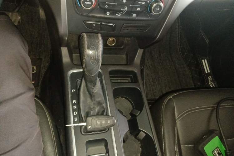 Used Ford Kuga 2017 EcoBoost 180 Two-Wheel-Drive Tiger Leap Model