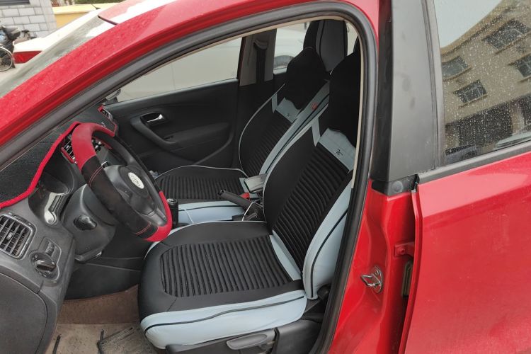 Used Volkswagen Polo 2011 1.4L Manual ZhiShang Edition