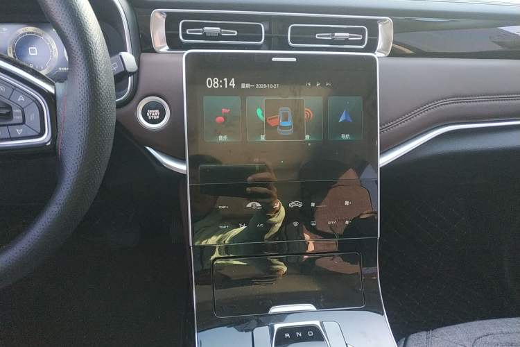 Used Sinotruk VGV U75PLUS 2021 2.0 TGDI Fun-Seeking Mountain Edition 7 Seats
