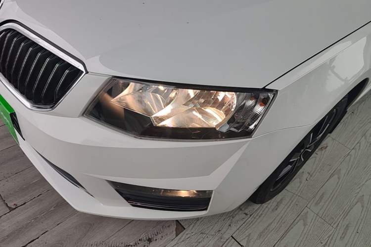 Used Skoda Octavia 2017 TSI280 DSG Smart Drive Edition

