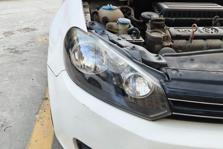 Used Volkswagen Golf 2012 1.6L Automatic Comfort Model Right Front Headlight