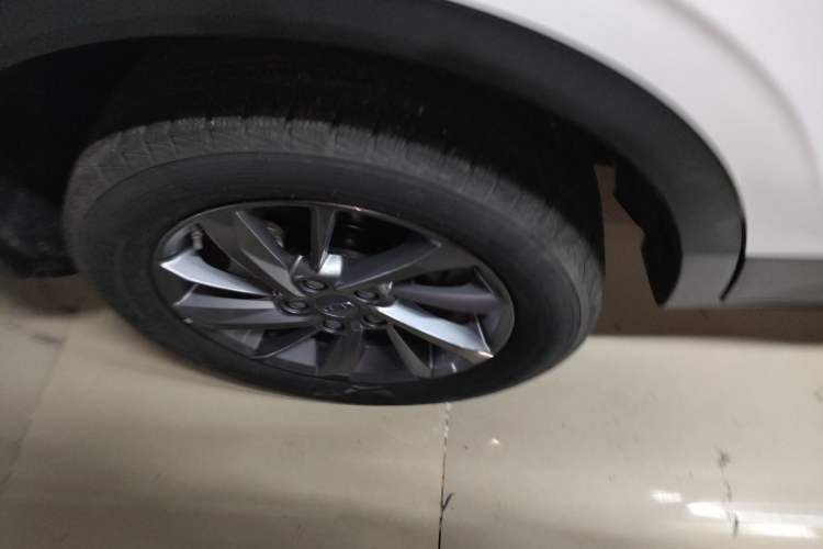 Used Geely Auto Coolray 2024 1.5T DCT Longteng Edition Right Rear Wheel Hub