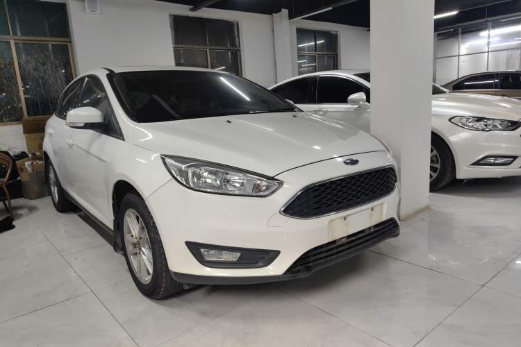 Used Ford Focus 2018 Hatchback Classic 1.6L Automatic Trendy SmartDrive Edition