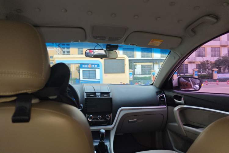 Used Geely Auto Emgrand 2014 Sedan 1.5L Manual Fashion Edition
