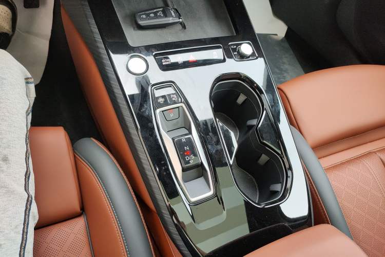 Used Audi A5L 2026 2.0T Sport Gear Lever