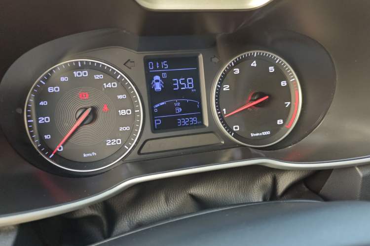 Used MG ZS 2019 1.5L Automatic Global Luxury Edition China VI Standard Odometer Close Up