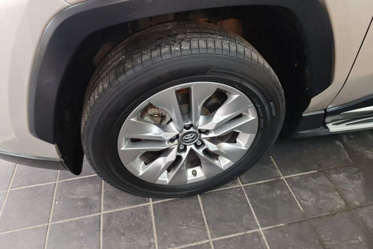 Used Toyota Wildlander 2020 Dual-Motor 2.5L E-CVT Four-Wheel Drive Luxury Edition Exterior 3