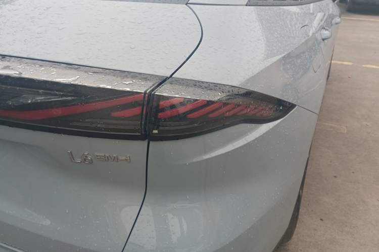 Used Geely Galaxy L6 2025 EM-i 140km Explorer+ Edition
