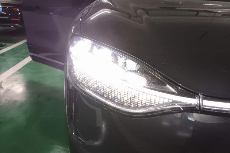 Used Hima AITO M9 2024 Range-Extended Ultra Version 52 kWh 6-Seater Model
