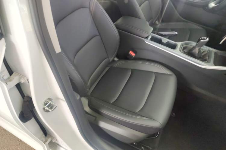 Used Geely Auto Emgrand 2026 Model 4th Generation 4 Millionth Anniversary Edition 1.5L Manual Overdrive Edition
