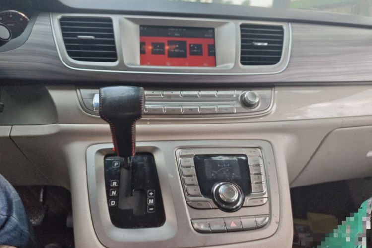 Used SAIC MAXUS G10 2016 2.0T Automatic Elite Edition Audio And AC Panel