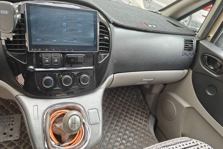 Used FORTHING Lingzhi 2016 M5 2.0L 7-seat Long-wheelbase Standard Model