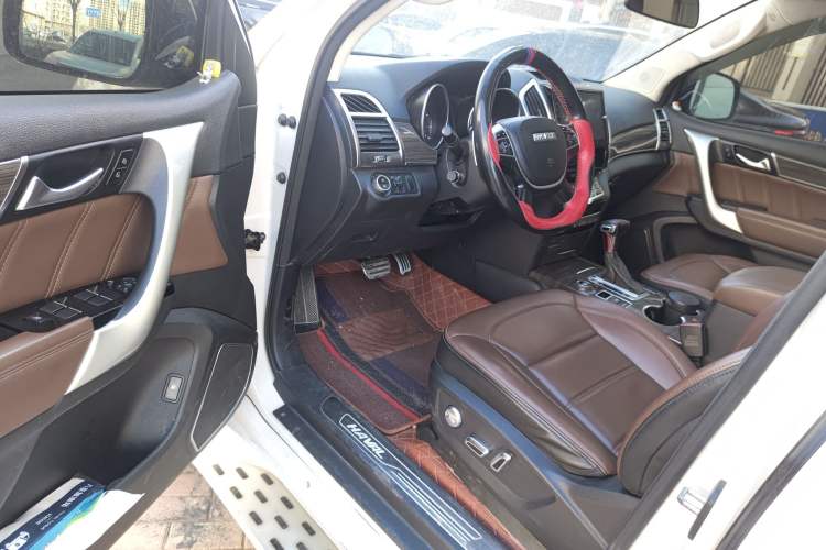 Used Haval H9 2016 2.0T Four-Wheel Drive Elite Version 7 Seats