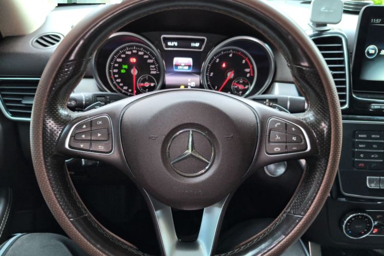 Used Mercedes-Benz GLE 2016 GLE 300 d 4MATIC
