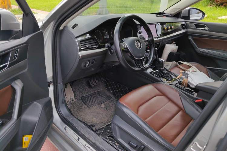 Used Volkswagen Lavida 2018 280TSI DSG Luxury Edition China V Standard Driver Seat