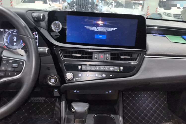 Used Lexus ES 2022 200 Excellence Edition Audio And AC Panel