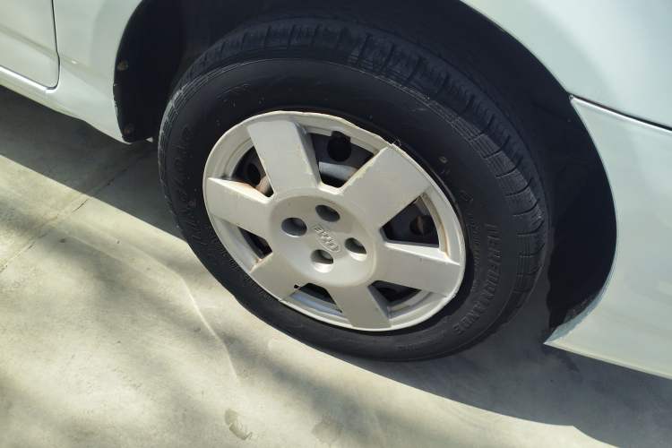 Used BYD F3 2018 1.5L Manual Classic Model Right Front Wheel Hub