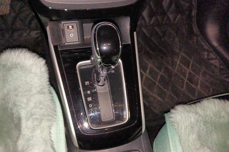 Used Nissan Sylphy 2016 1.6XV CVT Smart Enjoyment Version Gear Lever