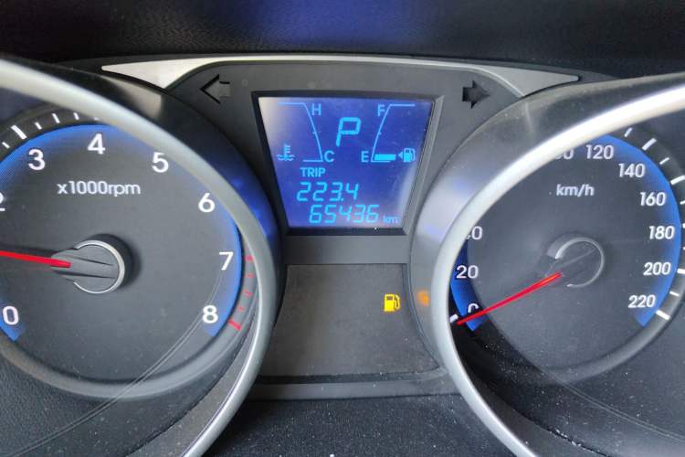 Used Hyundai ix35 2013 2.0L Automatic Two-Wheel Drive Smart GLS China IV Standard Odometer Close Up