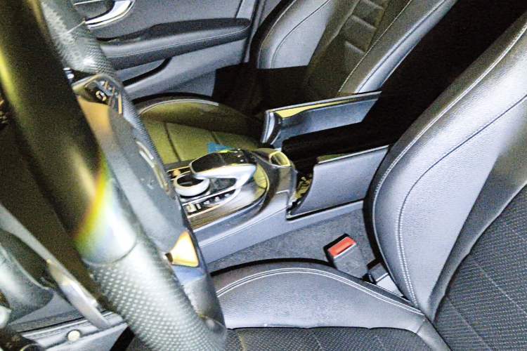 Used Mercedes-Benz E-Class 2018 E 300 L Sport Luxury Edition Left Front Seat