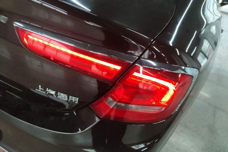 Used Buick LaCrosse 2018 28T Avenir
