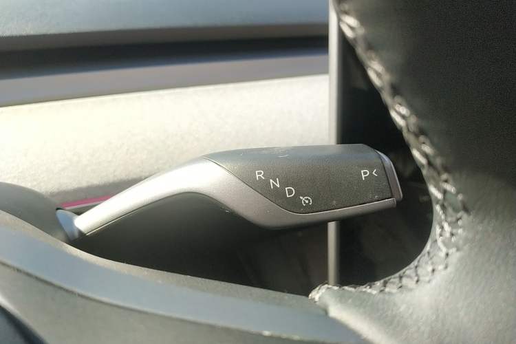 Used Tesla Model Y 2023 Rear-Wheel-Drive Version
