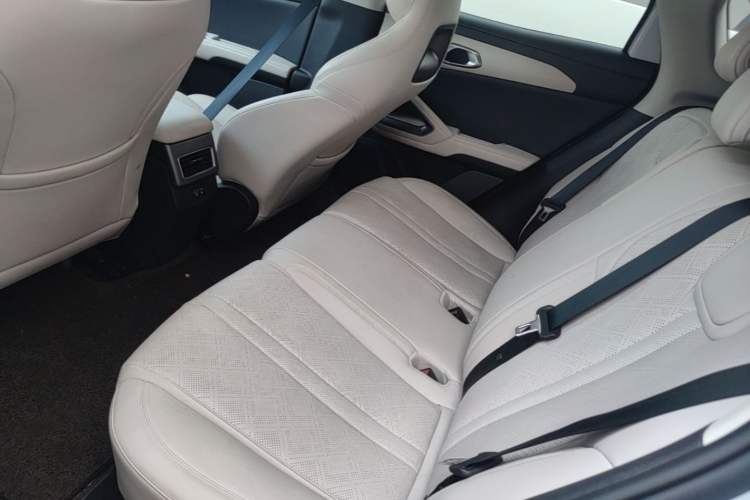 Used BYD Yuan UP 2025 Intelligent Driving Version 401 KM Dynamic Edition