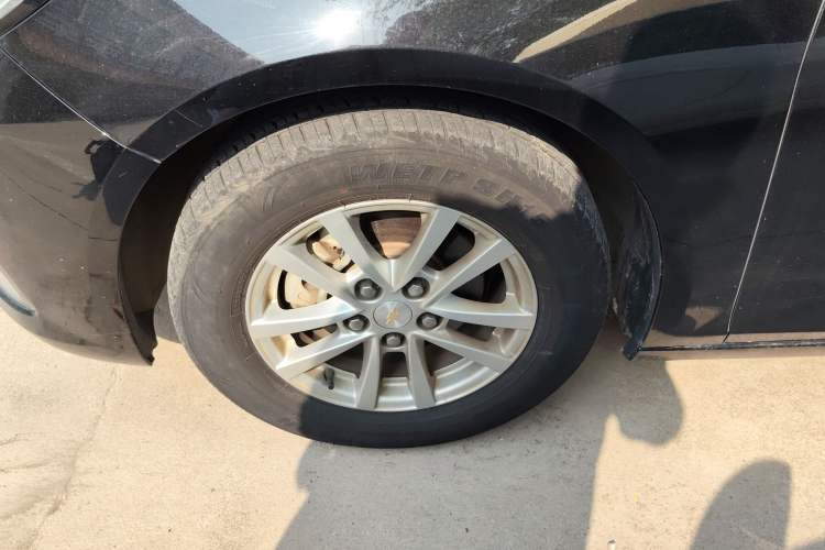 Used Chevrolet Malibu 2018 530T Automatic Fashion Edition Left Front Wheel Hub