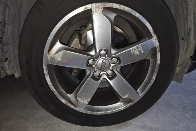 Used Audi Q5 2015 40 TFSI Comfort Model
