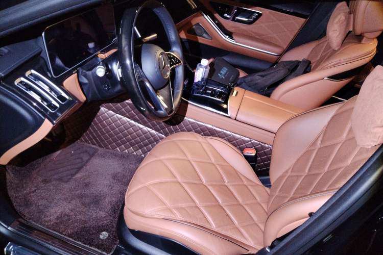 Used Mercedes-Benz Maybach S-Class 2025 S 480 4MATIC Left Front Seat