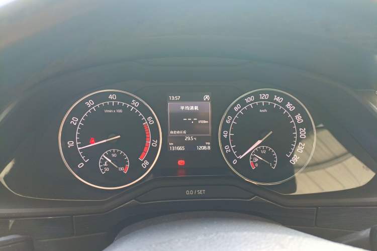 Used Skoda Superb 2016 TSI330 DSG Smart Drive Edition Instrument Cluster