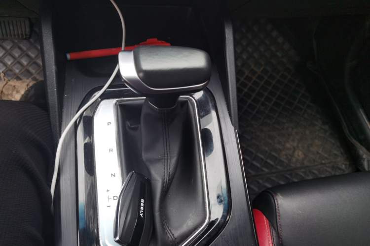 Used Geely Auto Emgrand S 2021 1.4T CVT Prestige Edition Gear Lever