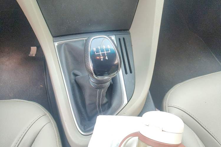 Used Buick GT 2015 15N Manual Luxury Version Gear Lever