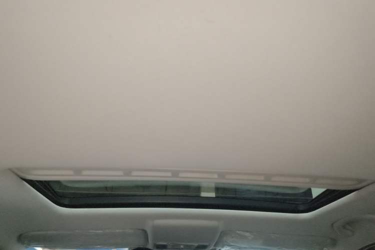 Used Volkswagen Lavida 2015 1.6L Automatic Comfort Edition Headliner