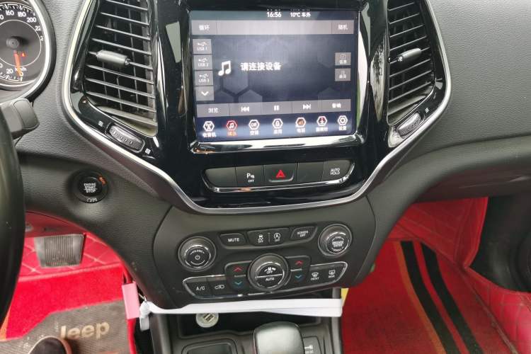 Used Jeep Cherokee 2019 2.0T Two-Wheel Drive Smart Enjoyment Version China V