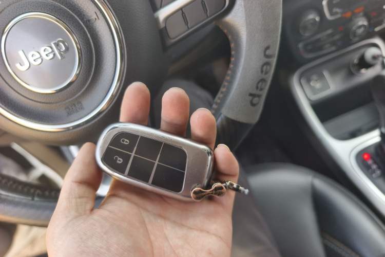 Used Jeep Compass 2017 200T Automatic Family Edition