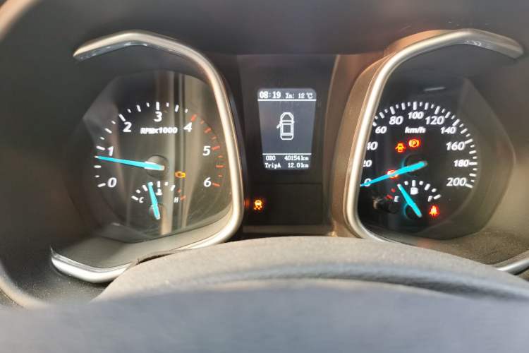 Used Zxauto Terralord 2019 2.5T Passenger Version Diesel Two-Wheel Drive Manual Ultra-Luxury Trim with Dual Features
