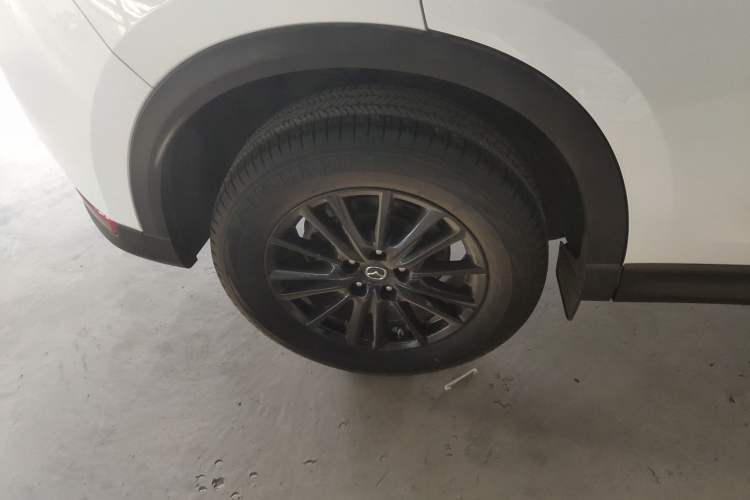 Used Mazda CX-5 2021 2.0L Automatic Two-Wheel Drive Black Knight Right Rear Wheel Hub