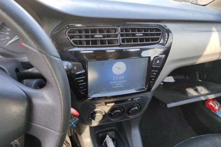 Used Citroen Elysee 2015 Zhishang Edition 1.6L Manual Fashion Model
